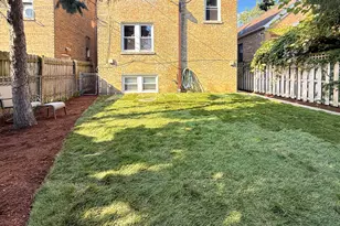 5057 W Newport Ave, Chicago, IL 60641 - Photo 30