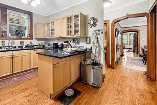 5057 W Newport Ave, Chicago, IL 60641 - Photo 6