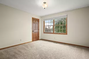 10230 Heatherridge Ln, Rockford, IL 61107 - Photo 24