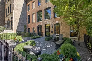 2049 N Dayton St, Chicago, IL 60614 - Photo 2