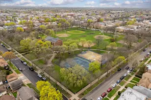 5304 W Cornelia Ave, Chicago, IL 60641 - Photo 14