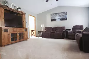 404 E Buffalo St, Polo, IL 61064 - Photo 4