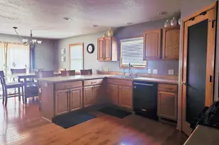 404 E Buffalo St, Polo, IL 61064 - Photo 10