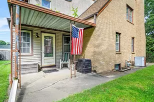 205 St Louis Ave, Rockford, IL 61104 - Photo 30
