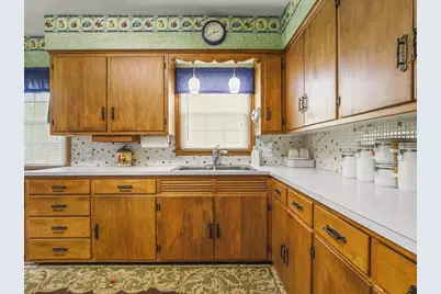 205 Saint Louis Avenue, Rockford, IL 61104 - Photo 14