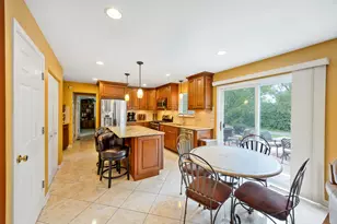 132 Treehouse Rd, Matteson, IL 60443 - Photo 8
