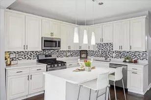 3515 W School St, Chicago, IL 60618 - Photo 10