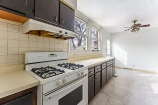 1370 Fargo Ave, Des Plaines, IL 60018 - Photo 8