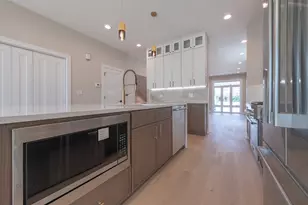 4945 W Berenice Ave, Chicago, IL 60641 - Photo 12