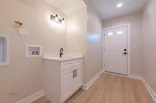 4945 W Berenice Ave, Chicago, IL 60641 - Photo 30