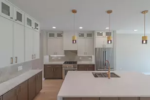4945 W Berenice Ave, Chicago, IL 60641 - Photo 10