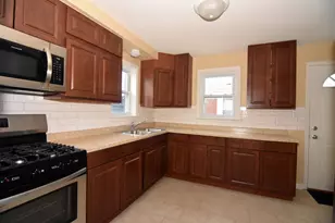 2710 Reuter St, Franklin Park, IL 60131 - Photo 2