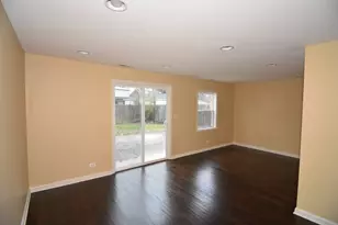 2710 Reuter St, Franklin Park, IL 60131 - Photo 8