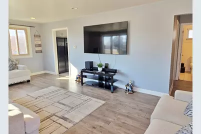 980 W Grant Drive, Des Plaines, IL 60016 - Photo 6