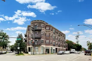 3028 W Roscoe St, Chicago, IL 60618 - Photo 2