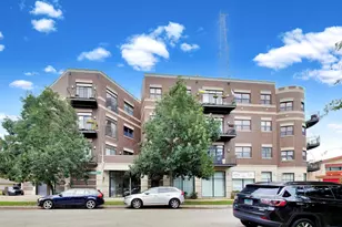 3028 W Roscoe St, Chicago, IL 60618 - Photo 1