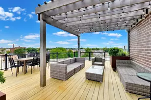 3028 W Roscoe St, Chicago, IL 60618 - Photo 28