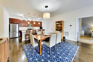 3028 W Roscoe St, Chicago, IL 60618 - Photo 12