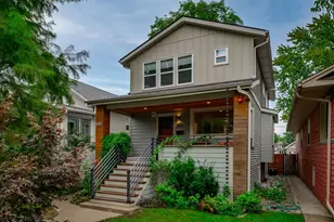 1154 S Elmwood Ave, Oak Park, IL 60304 - Photo 1