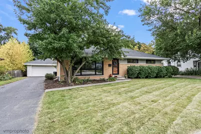 335 S Slusser Street, Grayslake, IL 60030 - Photo 1