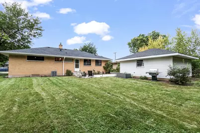 335 S Slusser Street, Grayslake, IL 60030 - Photo 24