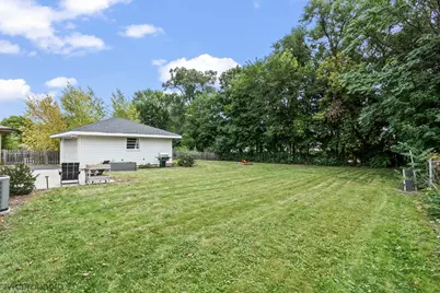 335 S Slusser Street, Grayslake, IL 60030 - Photo 26