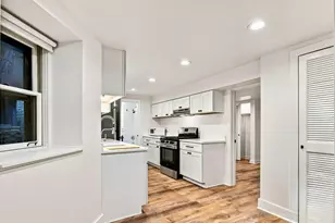 560 W Arlington Pl, Chicago, IL 60614 - Photo 8