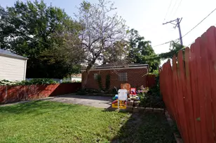 6017 N Bernard St, Chicago, IL 60659 - Photo 12