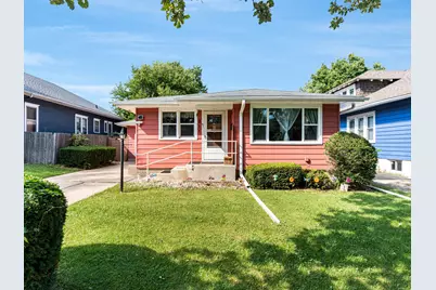 811 Glenwood Avenue, Joliet, IL 60435 - Photo 1