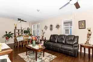 811 Glenwood Ave, Joliet, IL 60435 - Photo 4