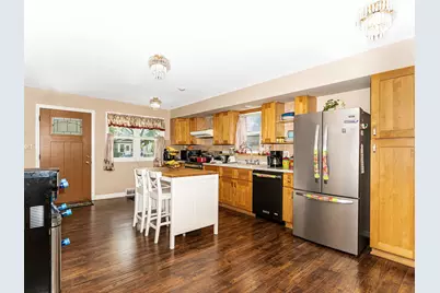 811 Glenwood Avenue, Joliet, IL 60435 - Photo 8