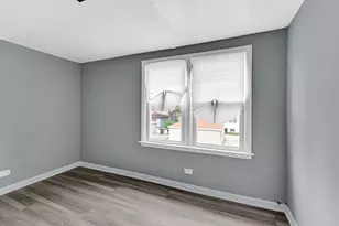 12755 S Parnell St, Chicago, IL 60628 - Photo 16