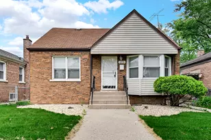 12755 S Parnell St, Chicago, IL 60628 - Photo 2