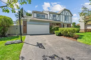344 Yorkshire Dr, Mundelein, IL 60060 - Photo 1