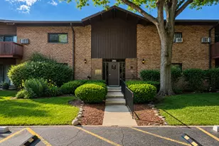 200 Willow Ln, Willow Springs, IL 60480 - Photo 1