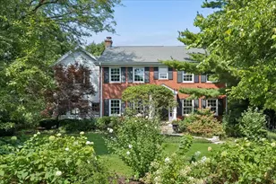 579 Hill Terrace, Winnetka, IL 60093 - Photo 2