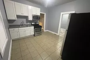 7927 S Parnell Ave, Chicago, IL 60620 - Photo 14