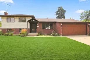 935 Anderson Terrace, Des Plaines, IL 60016 - Photo 1