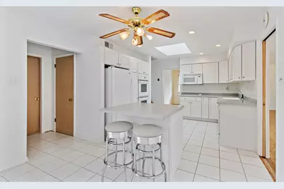 2831 Kensington Avenue, Westchester, IL 60154 - Photo 10