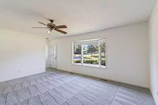1401 Bird Ct, Normal, IL 61761 - Photo 8
