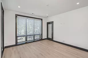 6500 S Ingleside Ave, Chicago, IL 60637 - Photo 2