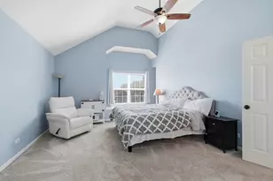 2213 Roaring Creek Dr, Aurora, IL 60503 - Photo 22