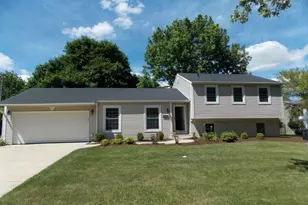 209 Cedarbrook Rd, Naperville, IL 60565 - Photo 1