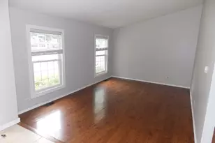 209 Cedarbrook Rd, Naperville, IL 60565 - Photo 2