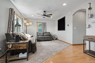 327 E John St, Forrest, IL 61741 - Photo 20