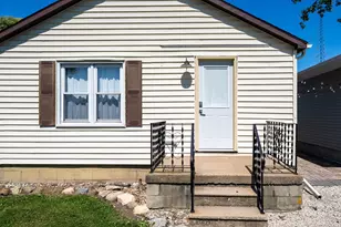 327 E John St, Forrest, IL 61741 - Photo 34