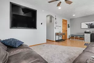 327 E John St, Forrest, IL 61741 - Photo 18