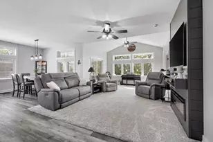 2 Briden Ln, Sycamore, IL 60178 - Photo 6