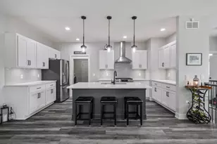 2 Briden Ln, Sycamore, IL 60178 - Photo 8