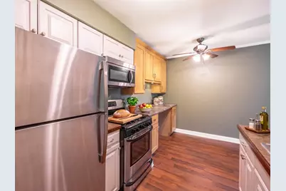 [Address not provided], Hoffman Estates, IL 60169 - Photo 6